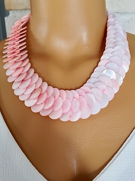 PEMBE SEDEF KOLYE